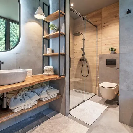 Chalet Cozy Forest Hill Ravna Gora