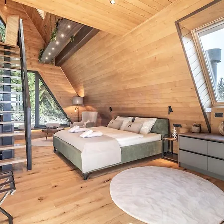 Chalet Cozy Forest Hill