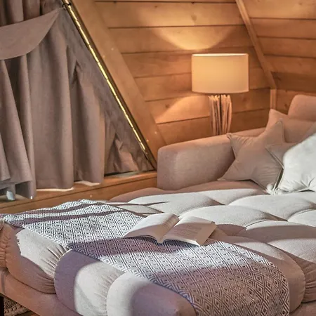 Chalet Cozy Forest Hill *