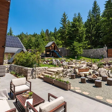 Chalet Cozy Forest Hill