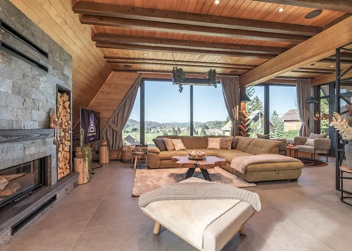 Cozy Forest Hill Chalet