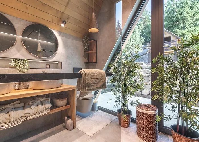 Cozy Forest Hill Ravna Gora