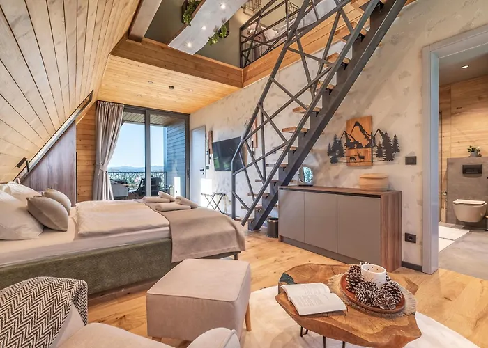 Chalet Cozy Forest Hill *