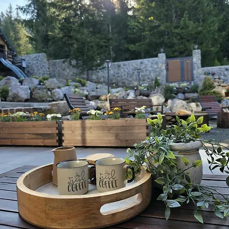 בקתה Cozy Forest Hill *