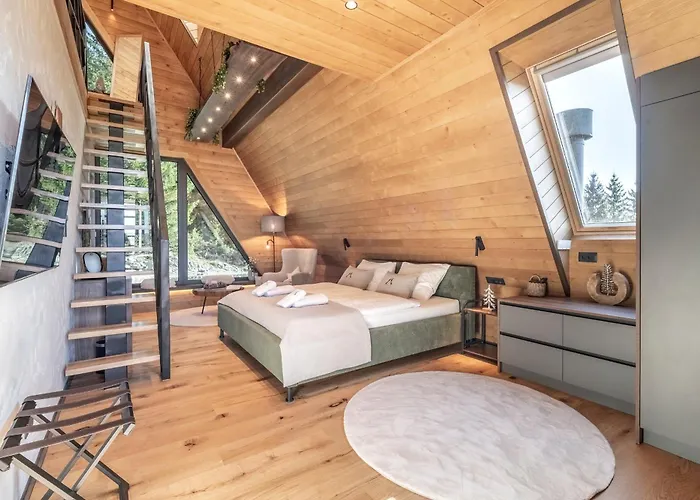 Chalet Cozy Forest Hill