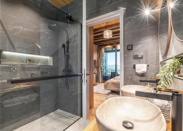 Cozy Forest Hill Chalet *