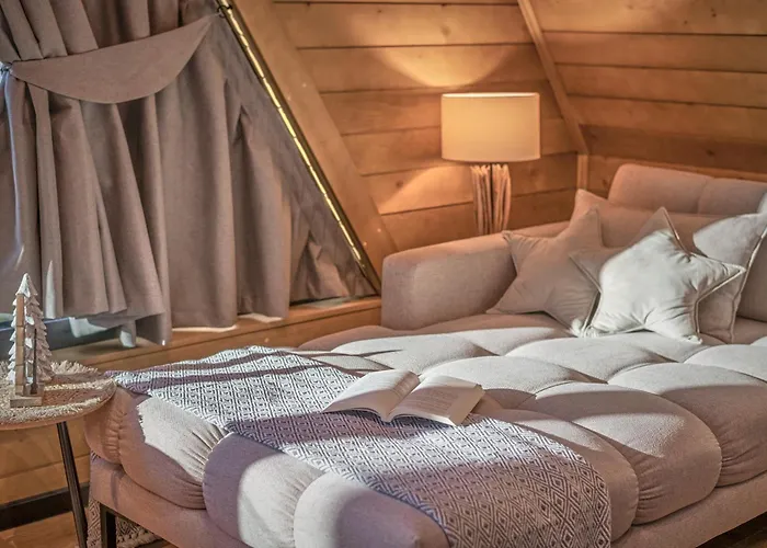 Chalet Cozy Forest Hill *